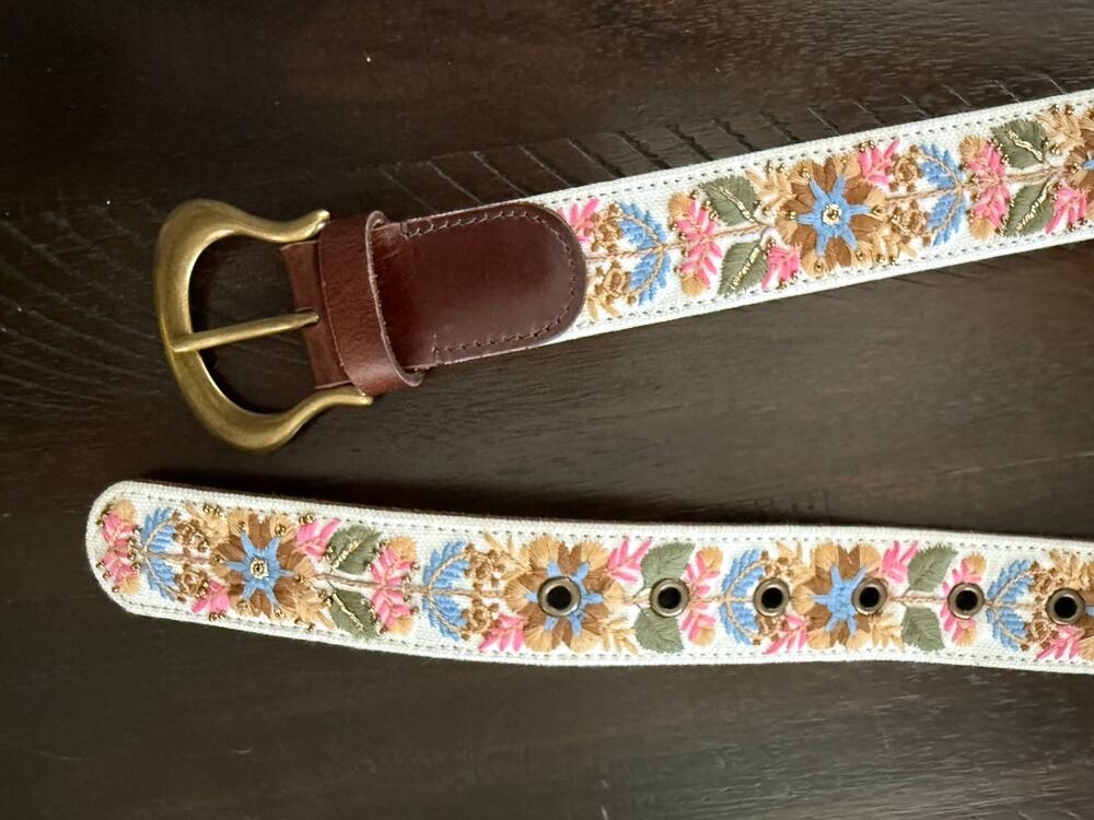 Lucky Brand Floral Embroidered Beaded Leather Belt Size L NWT